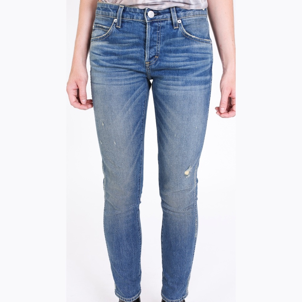AMO Dive Bar Blue Wash Distressed Button Fly Mid Rise‎ Tomboy Jeans